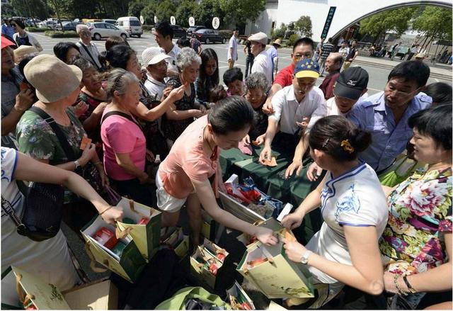 日入1000元,扶贫助学的地推赚钱玩法