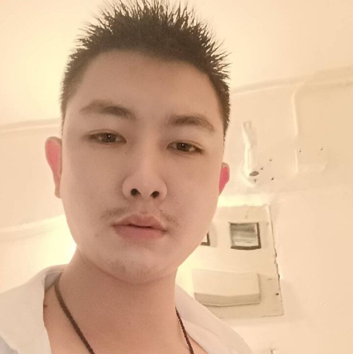 小件搬运工日结400一天（小伙子2年把债务还清）