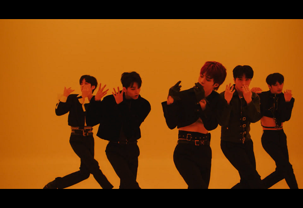 OMEGA X(오메가엑스)《LOVE ME LIKE》无水印高清音乐MV[1080P/MP4/67MB]百度云网盘下载