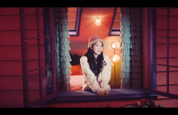 IU《strawberry moon》无水印高清音乐MV[1080P/MP4/79MB]百度云网盘下载